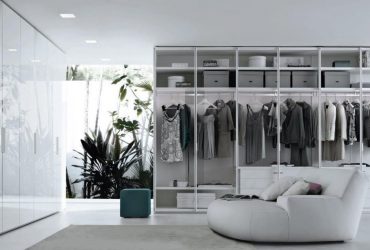 Lựa chọn và sử dụng thiết kế tủ quần áo mở, giúp không gian gọn gàng, sạch đẹp